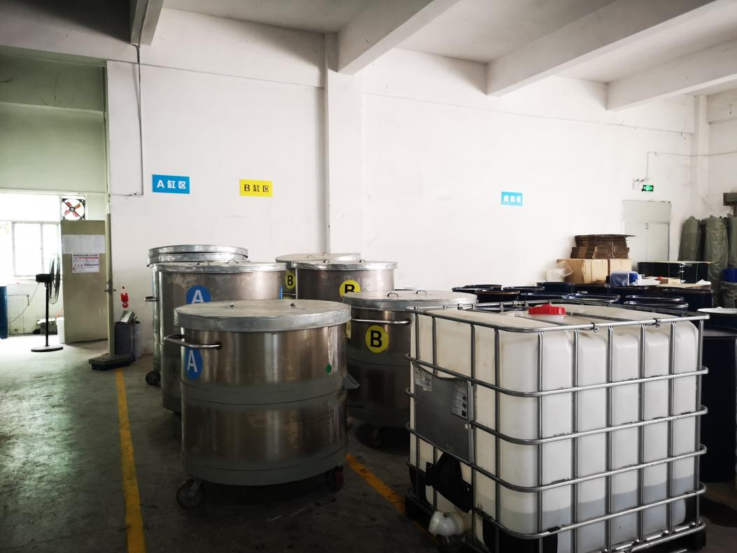 模具硅膠原料和制品儲(chǔ)存需留意的事項(xiàng)有哪些 ？