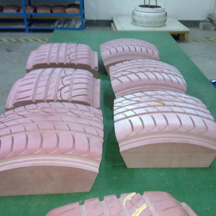 翻模輪胎模具硅膠用多少硬度的膠 ？